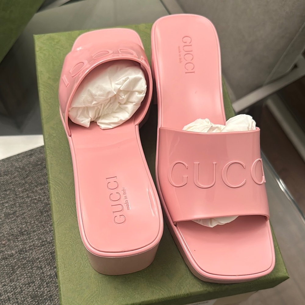 Gucci Pink Mules with Wide Strap and Cushioned Sole